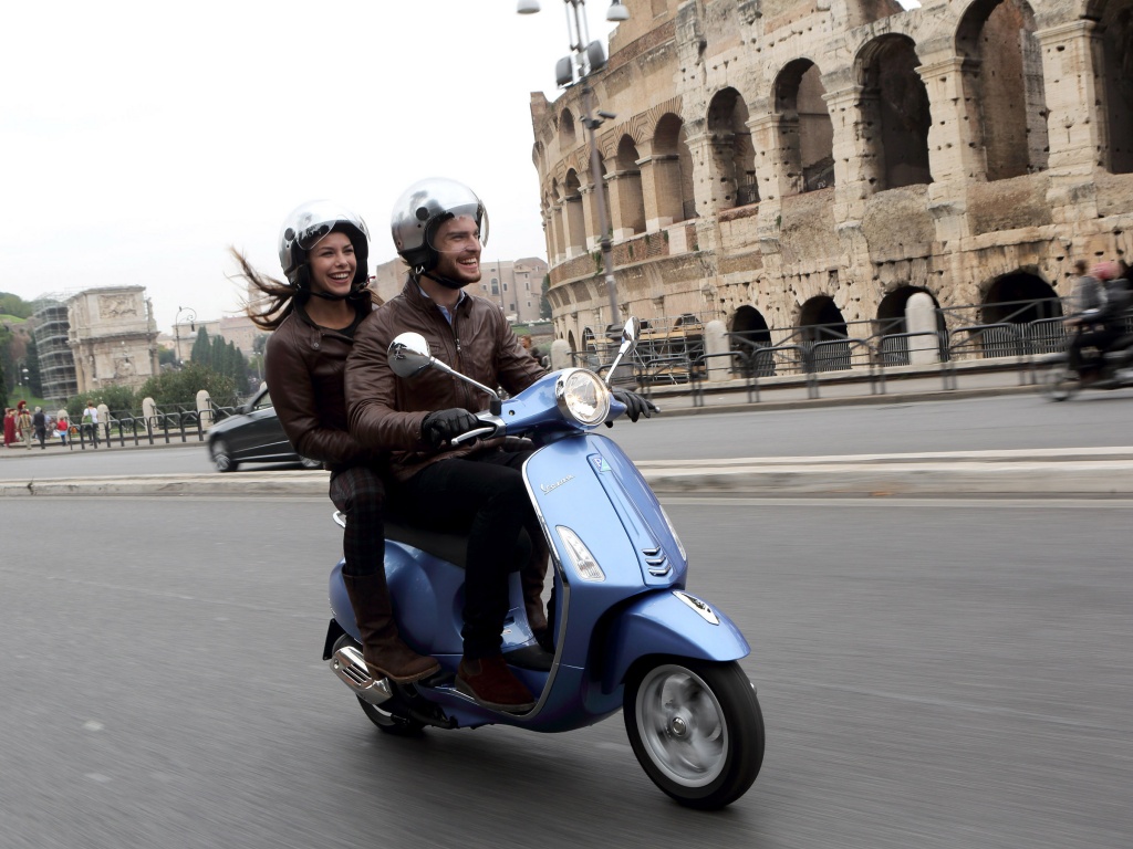 Фото скутера Vespa Primavera 150 ABS